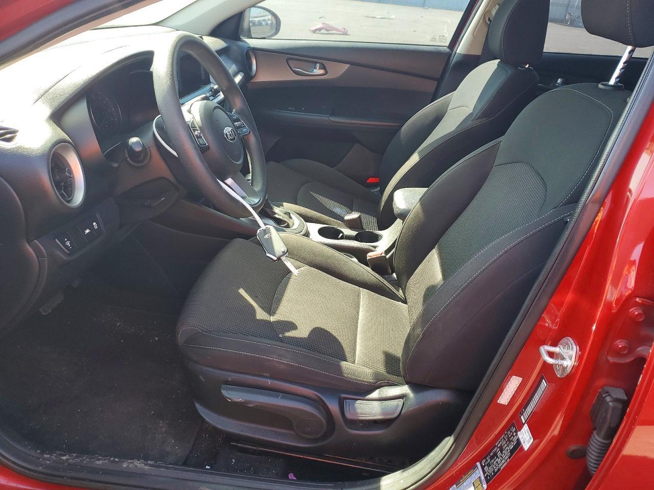 2021 KIA FORTE LXS — Фото 7 из 12