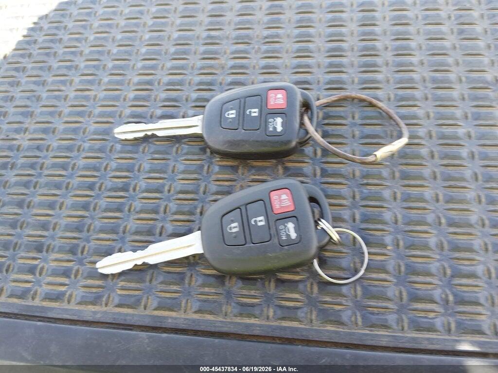 5YFBURHE1EP162833 2014 TOYOTA COROLLA photo no. 11