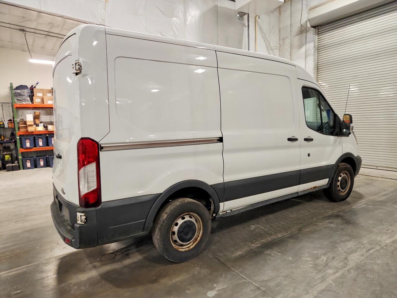 2017 FORD TRANSIT 250 DELIVERY VAN — Фото 3 из 13