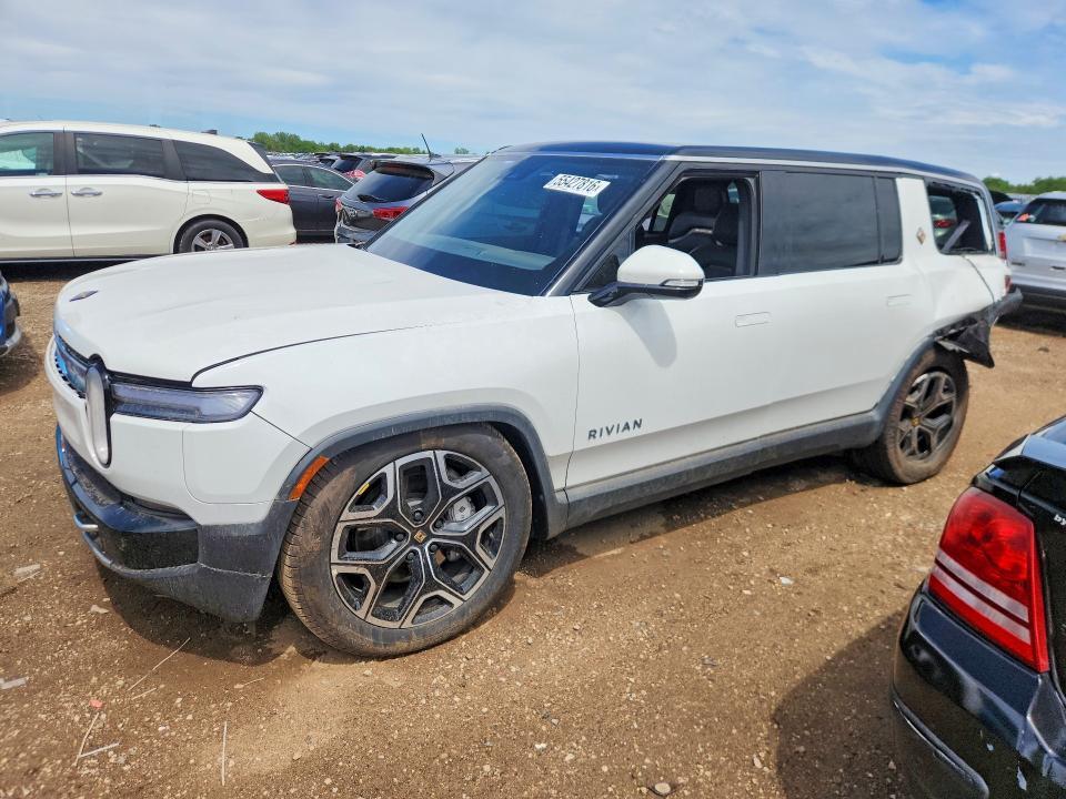 2025 RIVIAN R1S 7PDSGBBA5SN074521
