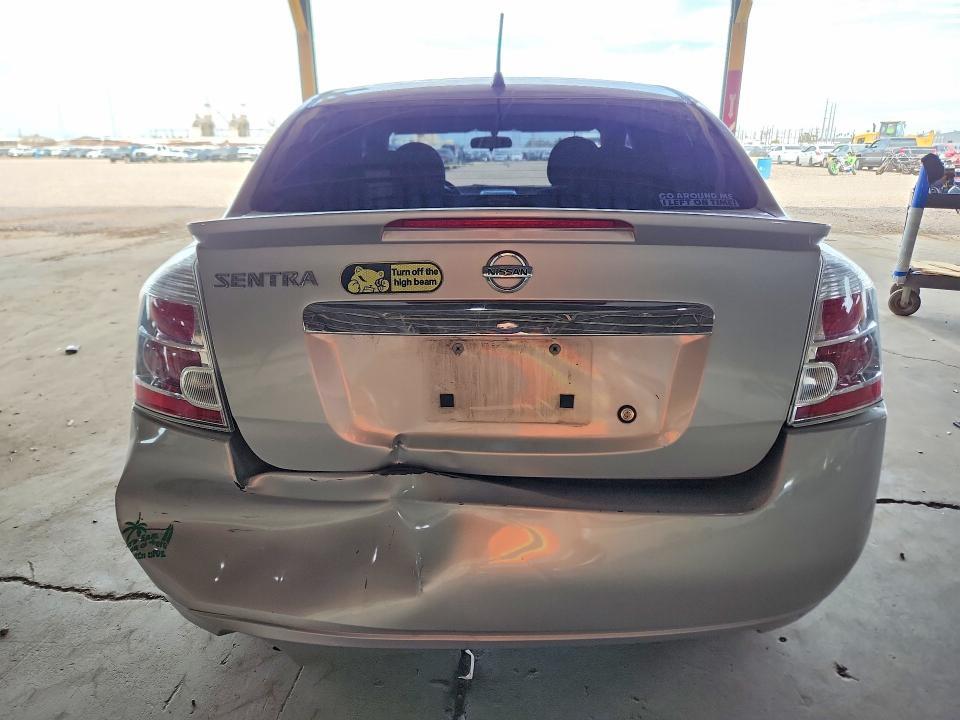 2011 NISSAN SENTRA 2.0 — Фото 6 из 12
