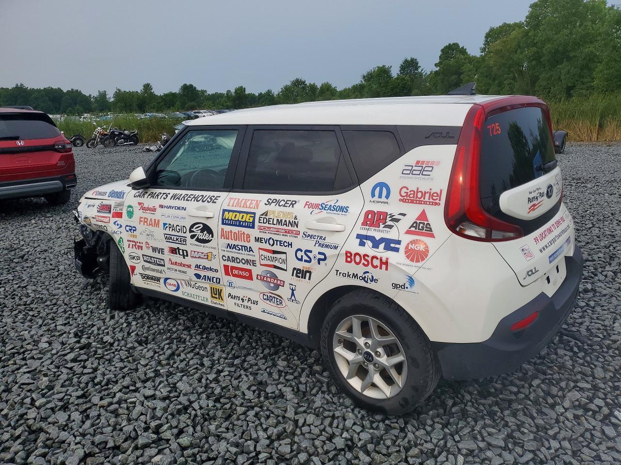 2021 KIA SOUL S — Фото 2 из 13