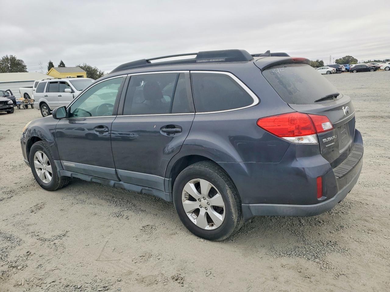 2011 SUBARU OUTBACK 2.5I LIMITED — Фото 2 из 12