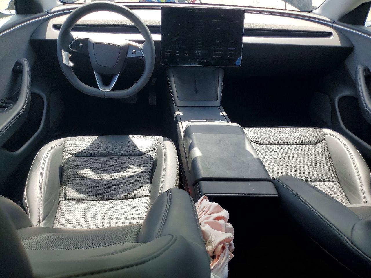 2025 TESLA MODEL 3 — Фото 8 из 12