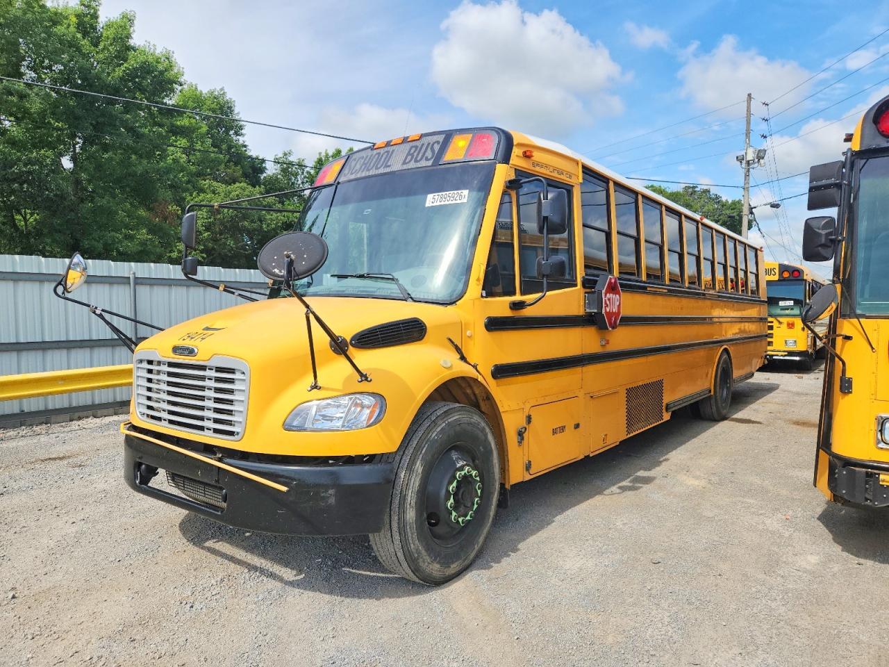 2011 THOMAS SAF-T-LINER C2 - SCHOOL BUS — Фото 2 из 10