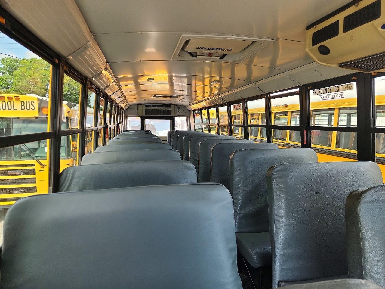 2011 THOMAS SAF-T-LINER C2 - SCHOOL BUS — Фото 6 из 10