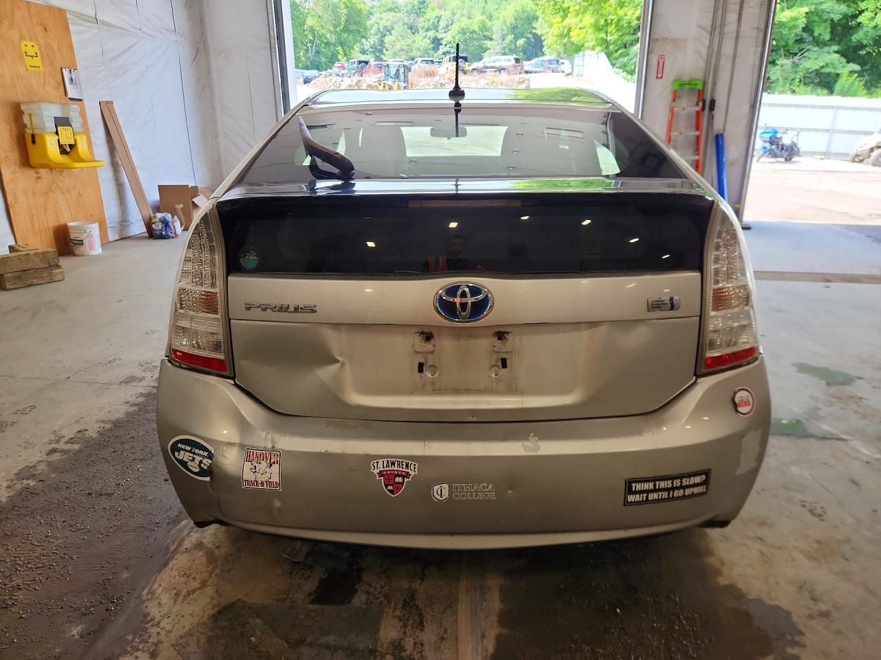 2011 TOYOTA PRIUS TWO — Фото 6 из 13