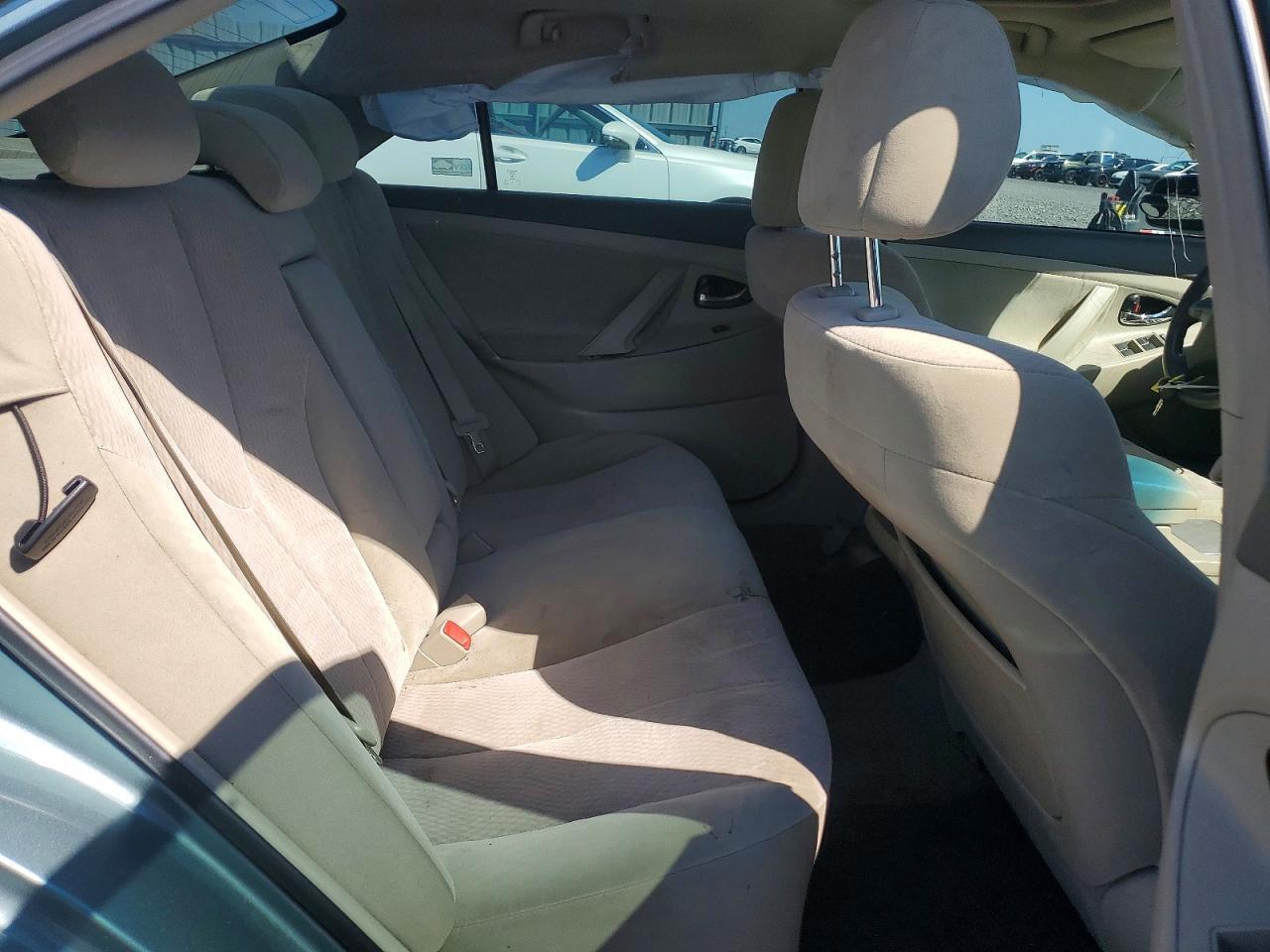 2011 TOYOTA CAMRY LE — Фото 10 из 13