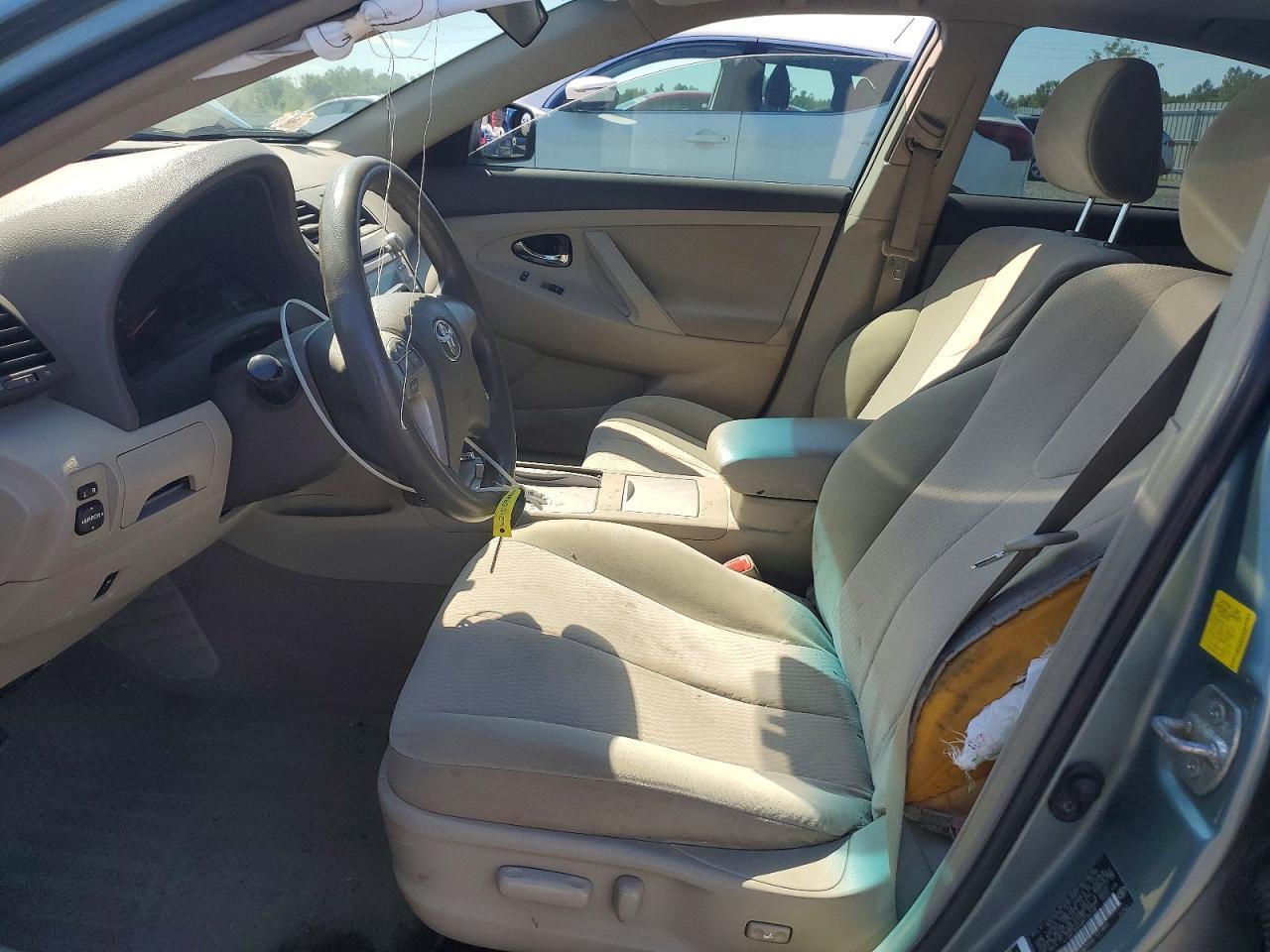 2011 TOYOTA CAMRY LE — Фото 7 из 13