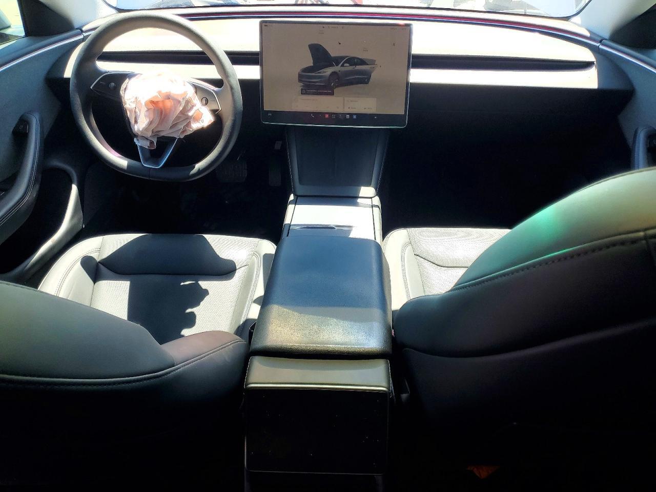 2025 TESLA MODEL 3 — Фото 8 из 12