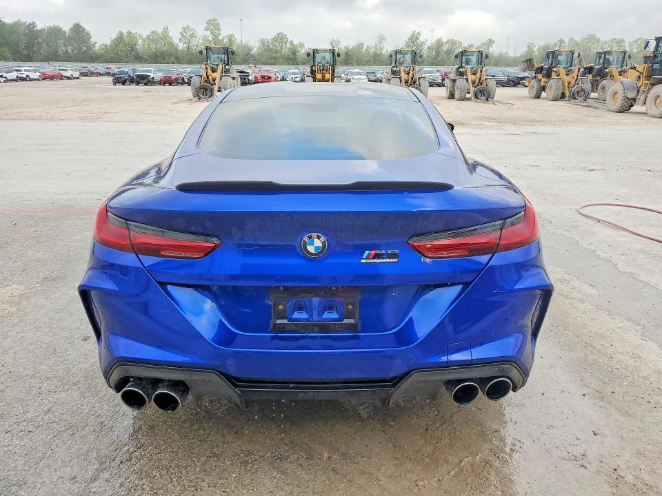2024 BMW M8 — Фото 6 из 12