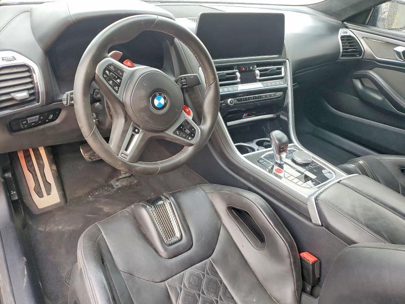 2024 BMW M8 — Фото 8 из 12