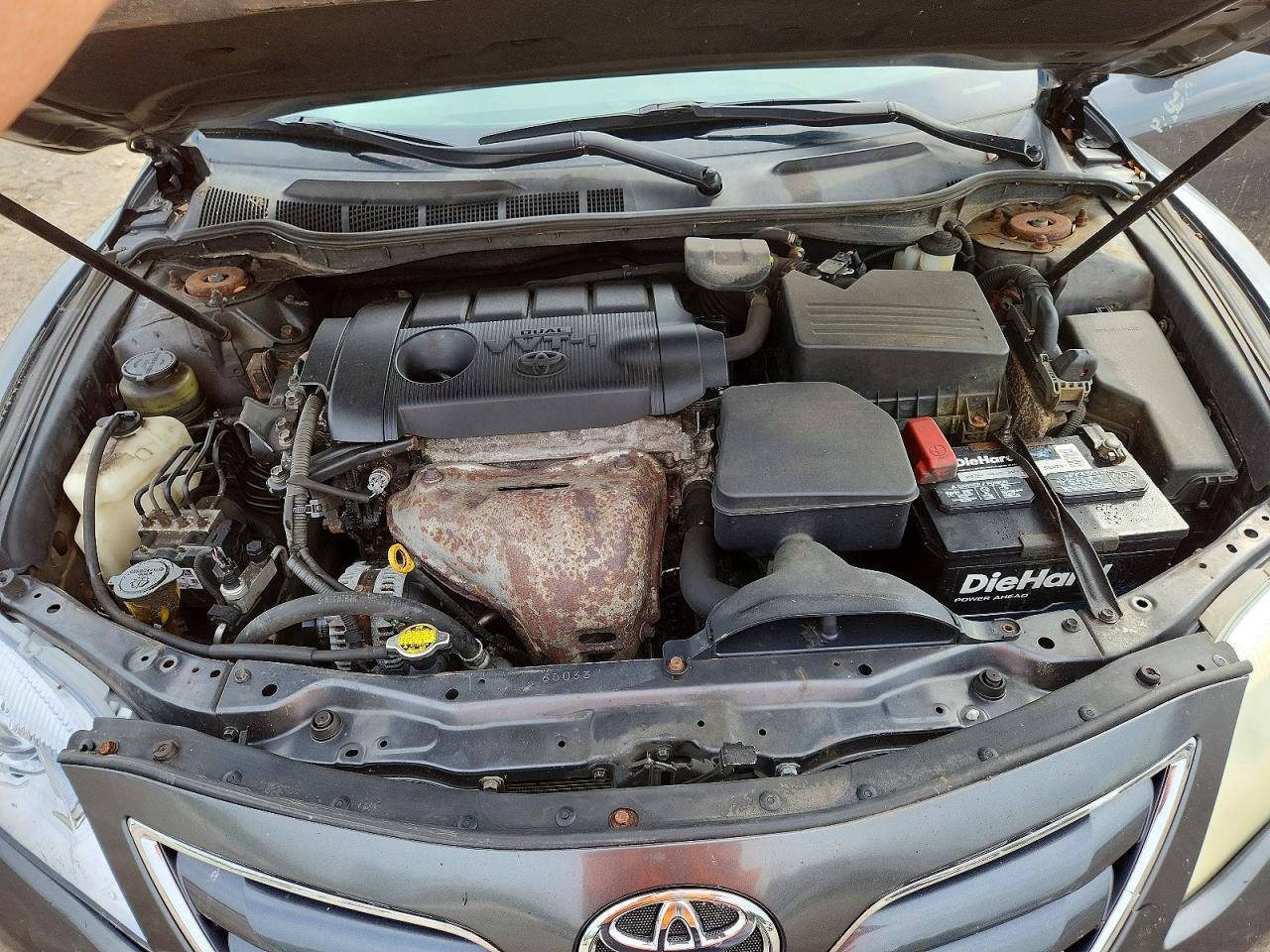 2011 TOYOTA CAMRY LE — Фото 11 из 12
