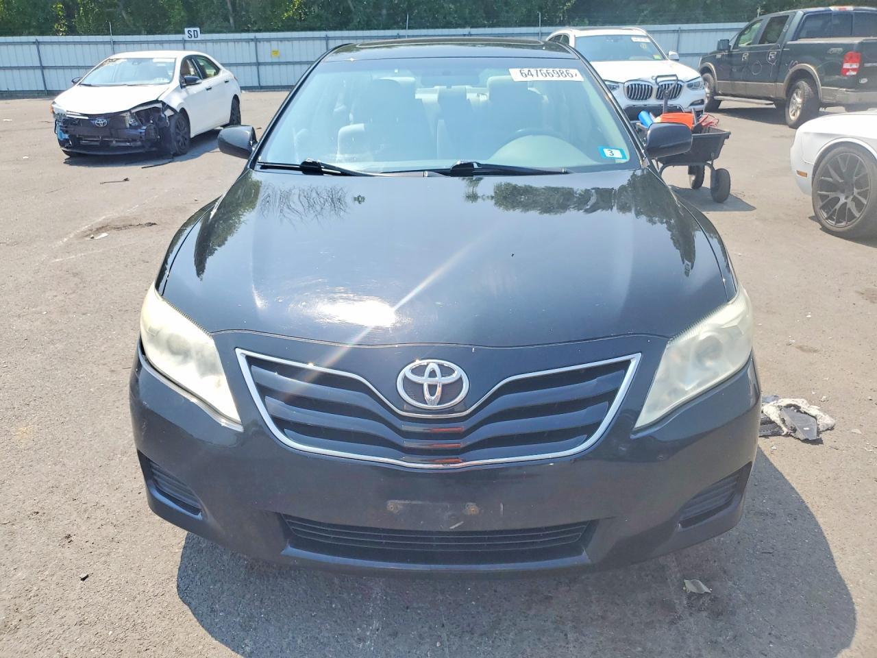 2011 TOYOTA CAMRY LE — Фото 5 из 12