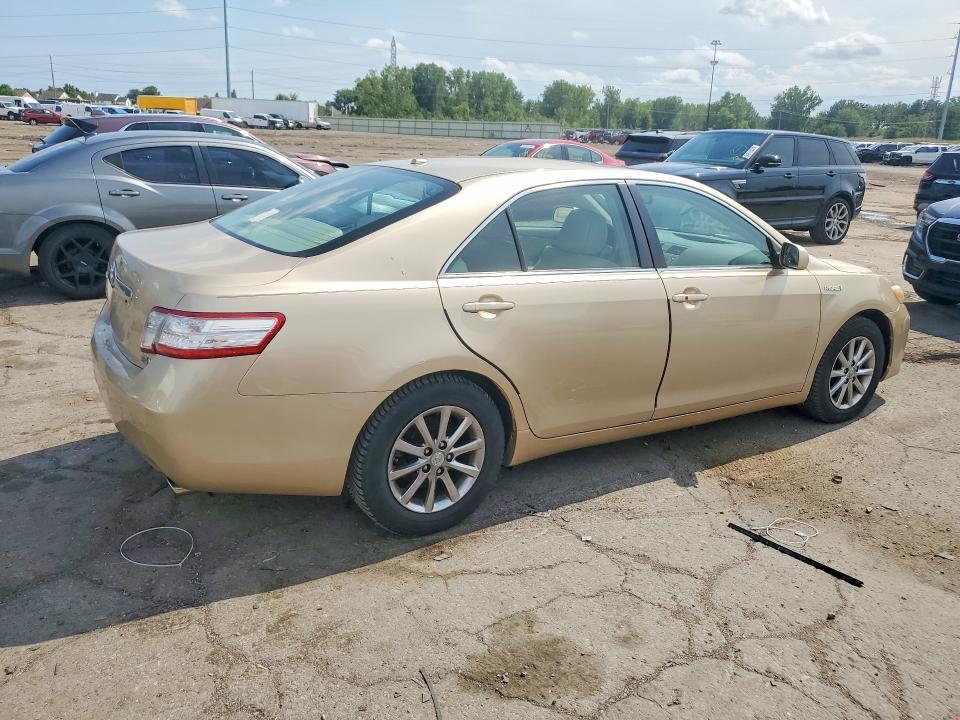2011 TOYOTA CAMRY HYBRID — Фото 3 из 12
