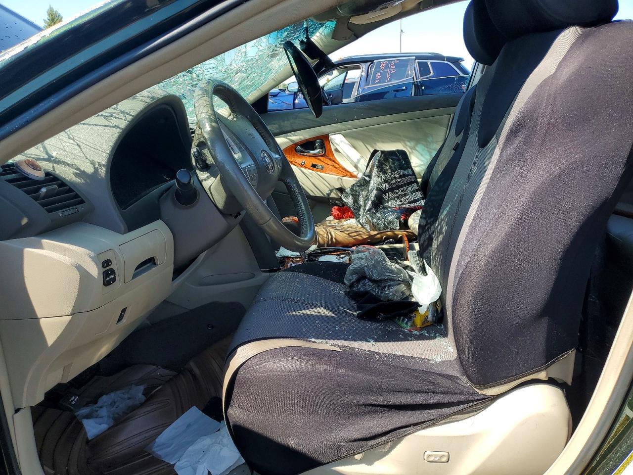 2011 TOYOTA CAMRY XLE — Фото 7 из 12
