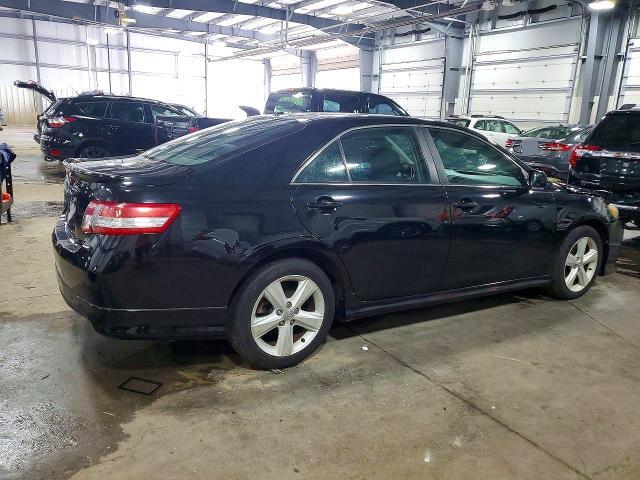 2011 TOYOTA CAMRY SE — Фото 3 из 12