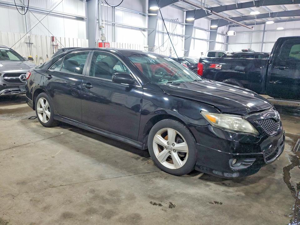 2011 TOYOTA CAMRY SE — Фото 4 из 12
