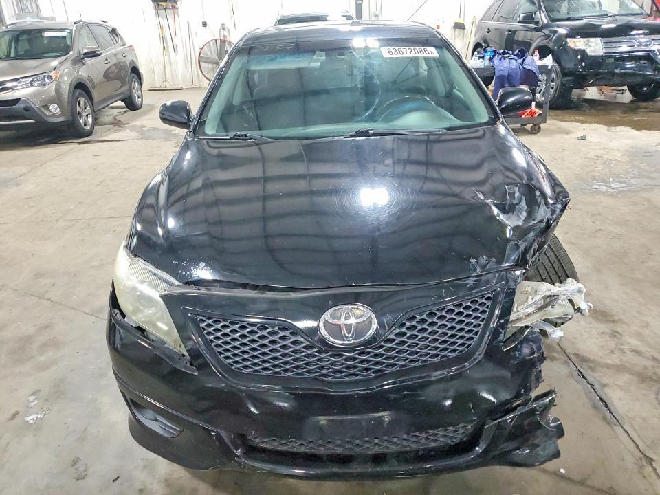 2011 TOYOTA CAMRY SE — Фото 5 из 12