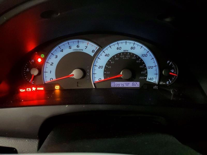 2011 TOYOTA CAMRY SE — Фото 9 из 12