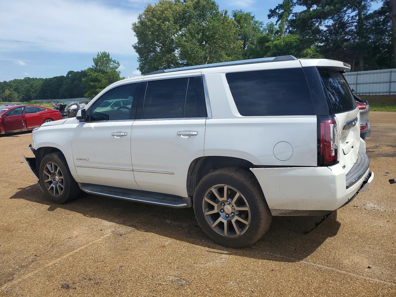 2017 GMC YUKON DENALI — Фото 2 из 13