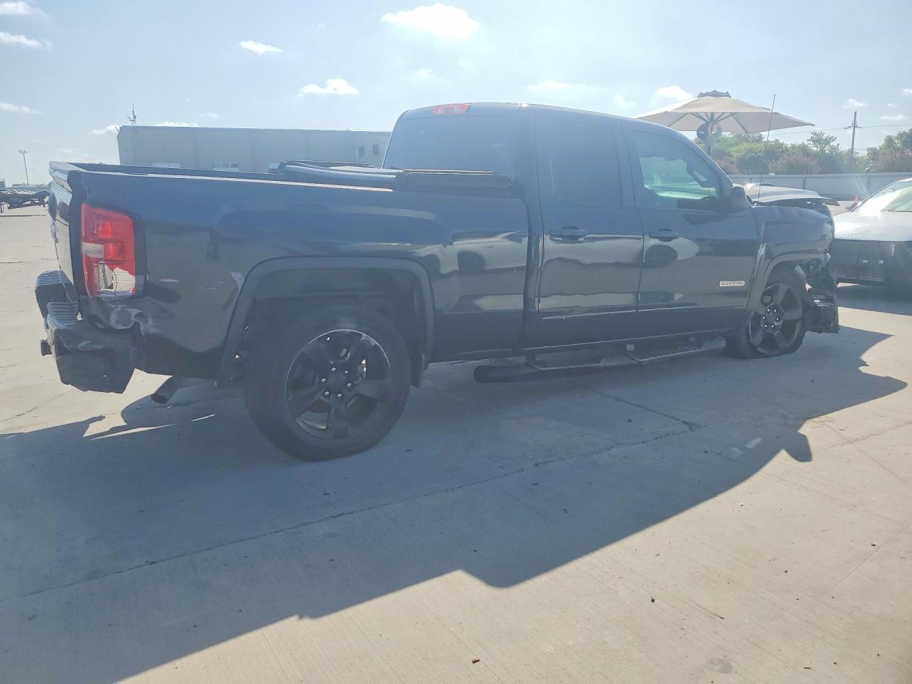 2017 GMC SIERRA C1500 — Фото 3 из 12