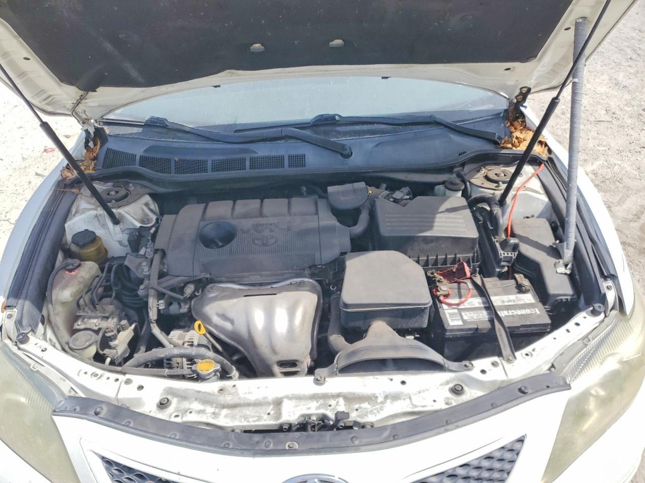 2011 TOYOTA CAMRY SE — Фото 11 из 13