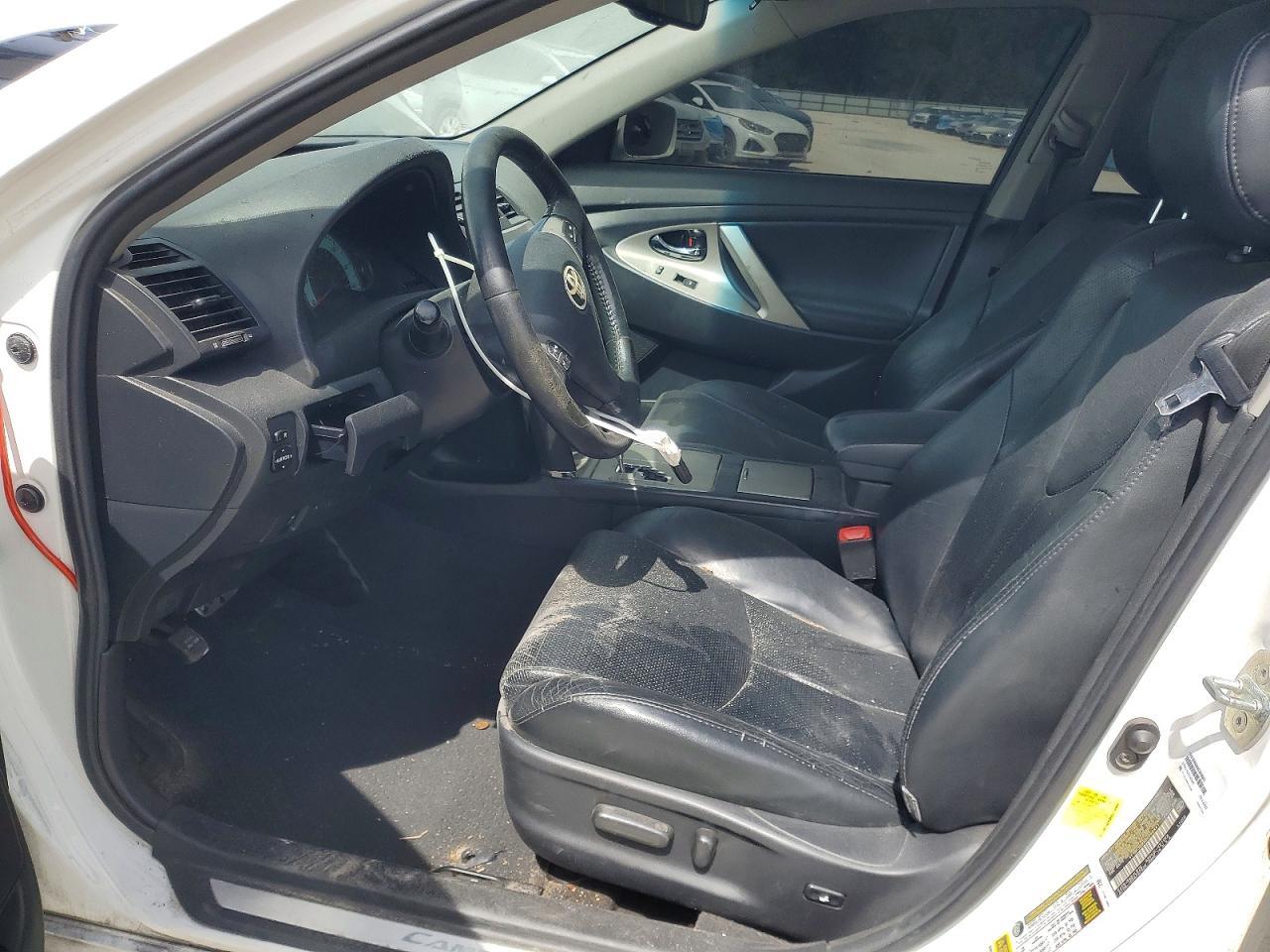 2011 TOYOTA CAMRY SE — Фото 7 из 13