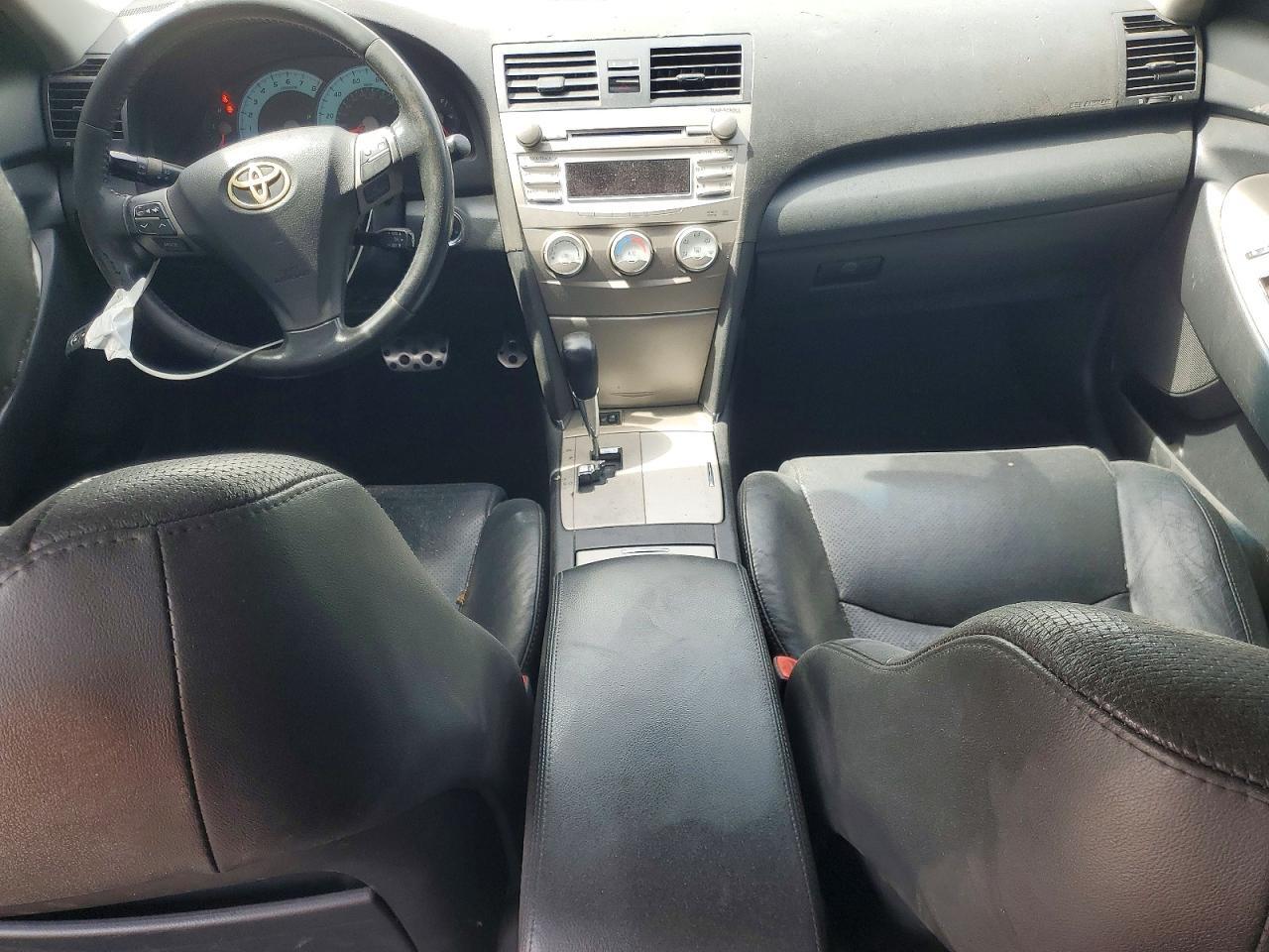 2011 TOYOTA CAMRY SE — Фото 8 из 13