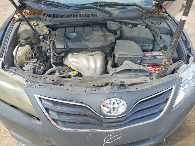 2011 TOYOTA CAMRY LE — Фото 11 из 12