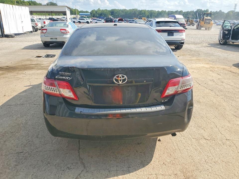 2011 TOYOTA CAMRY LE — Фото 6 из 12