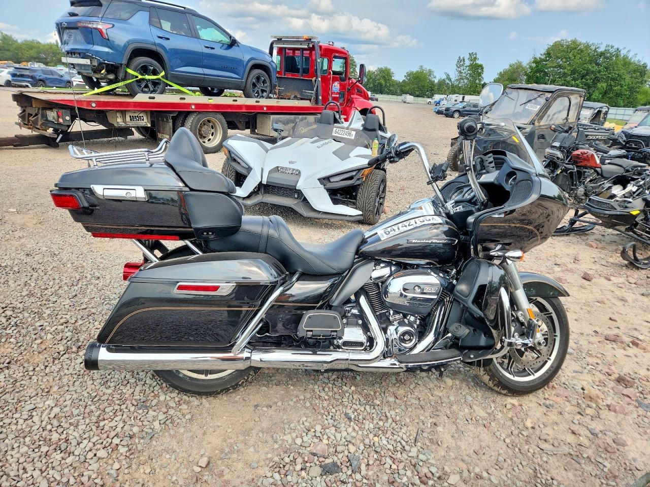 2017 HARLEY-DAVIDSON FLTRU 1HD1KGD15HB648975