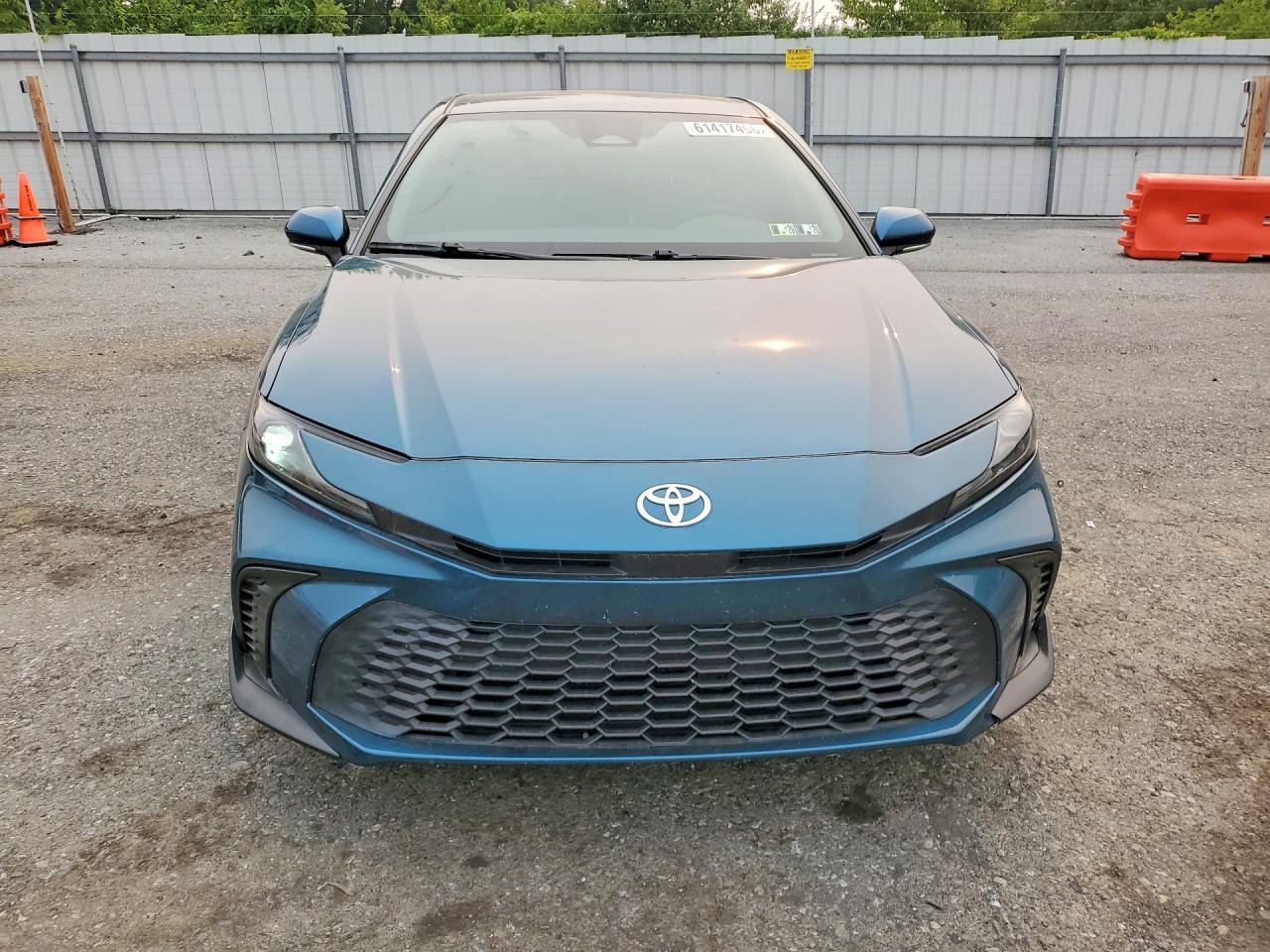 2025 TOYOTA CAMRY SE — Фото 5 из 12