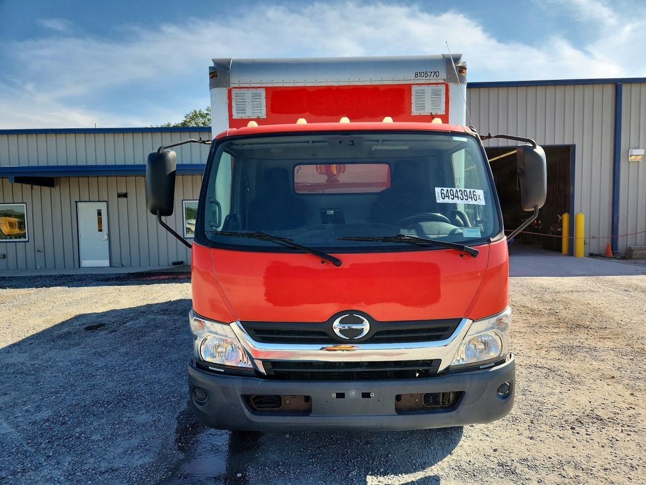 2017 HINO 195 BOX TRUCK — Фото 5 из 13