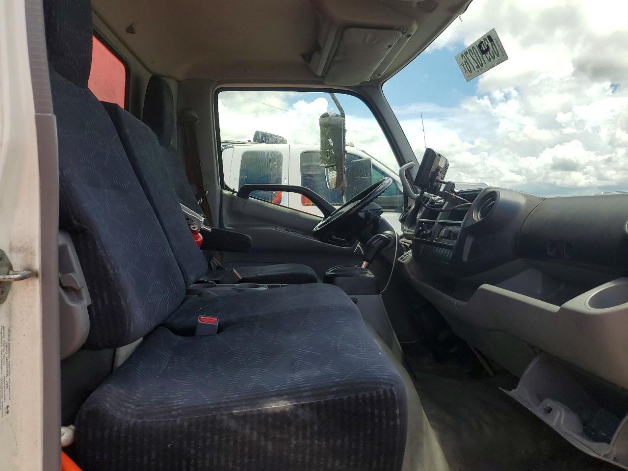 2017 HINO 195 BOX TRUCK — Фото 11 из 13