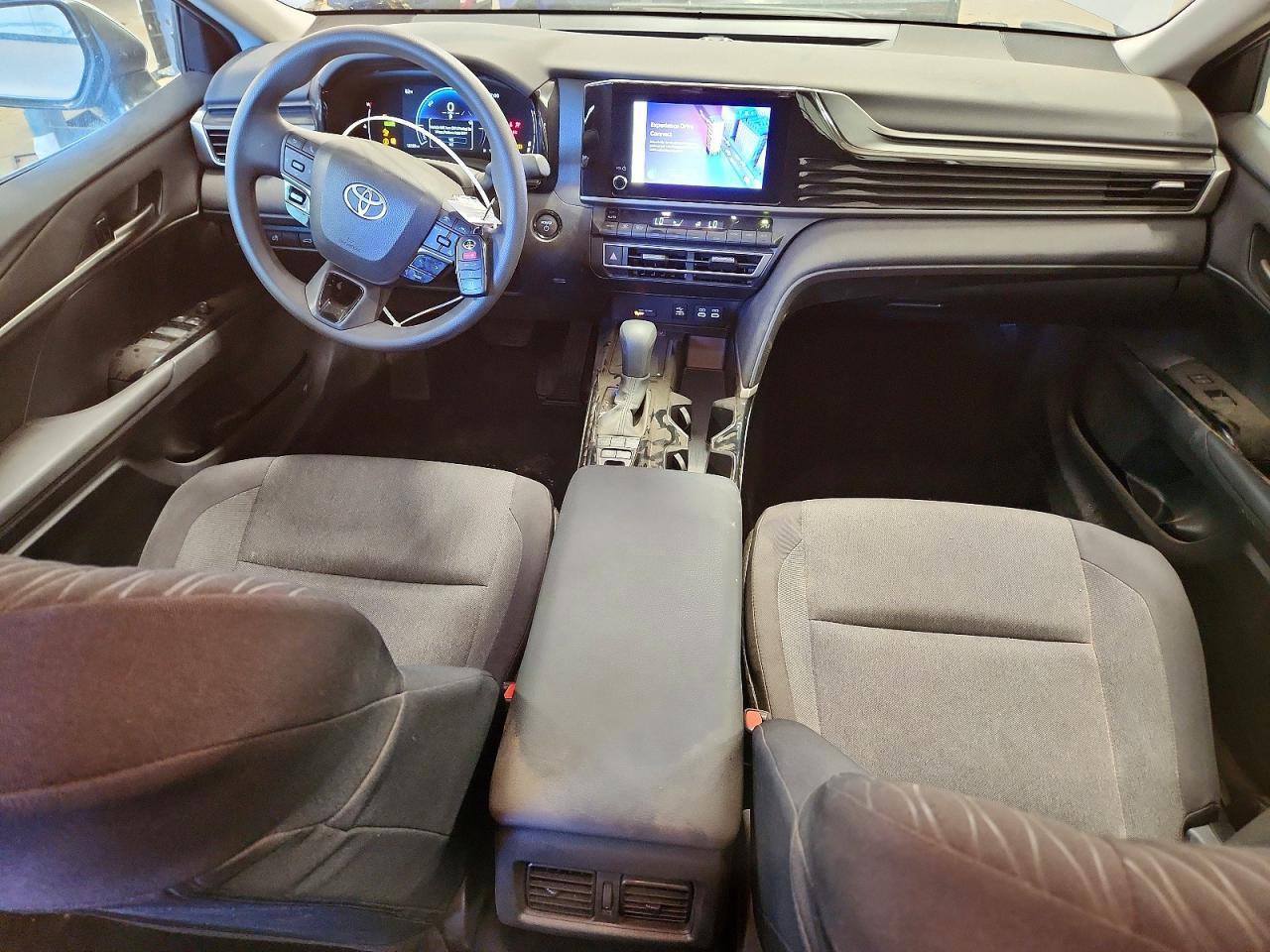 2025 TOYOTA CAMRY LE — Фото 8 из 12