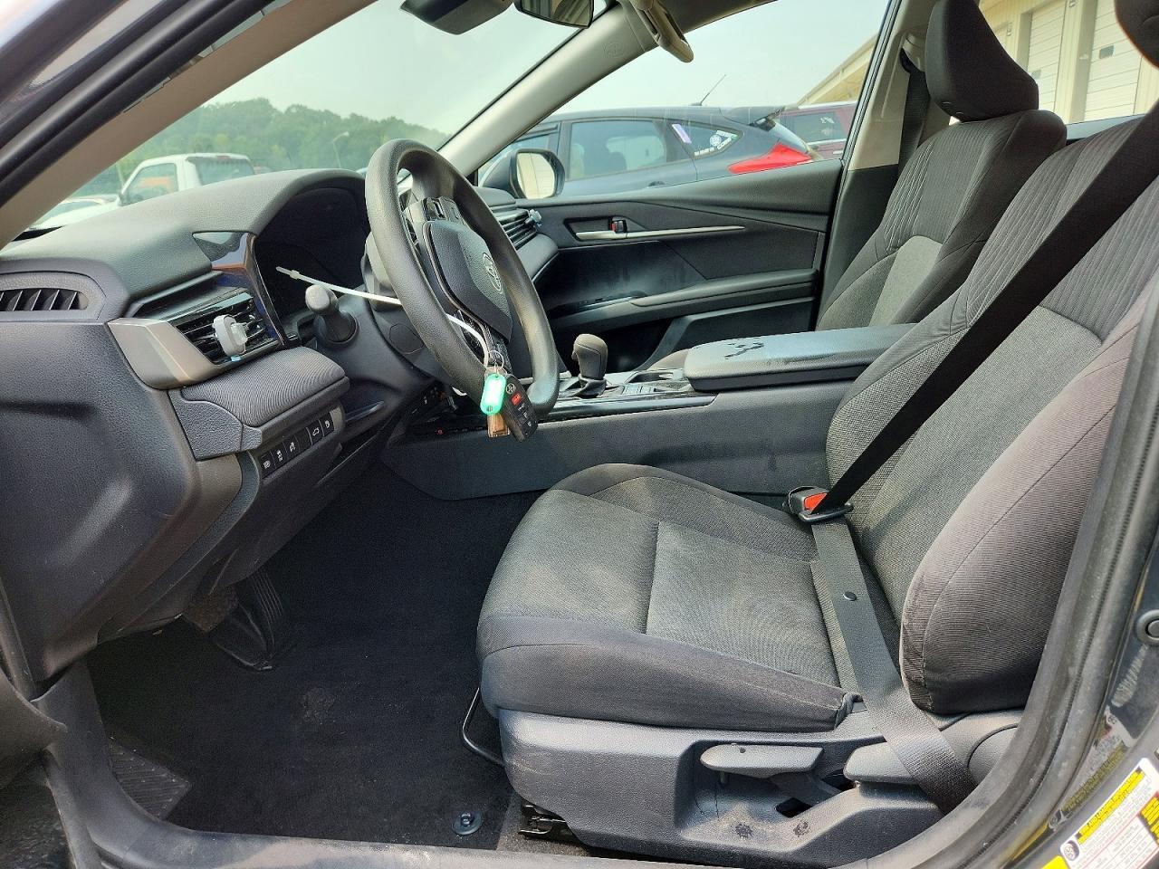 2025 TOYOTA CAMRY LE — Фото 7 из 13