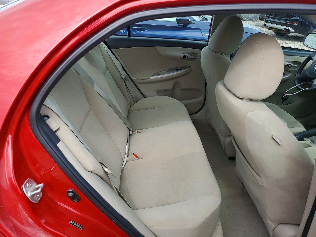 2011 TOYOTA COROLLA LE — Фото 10 из 12