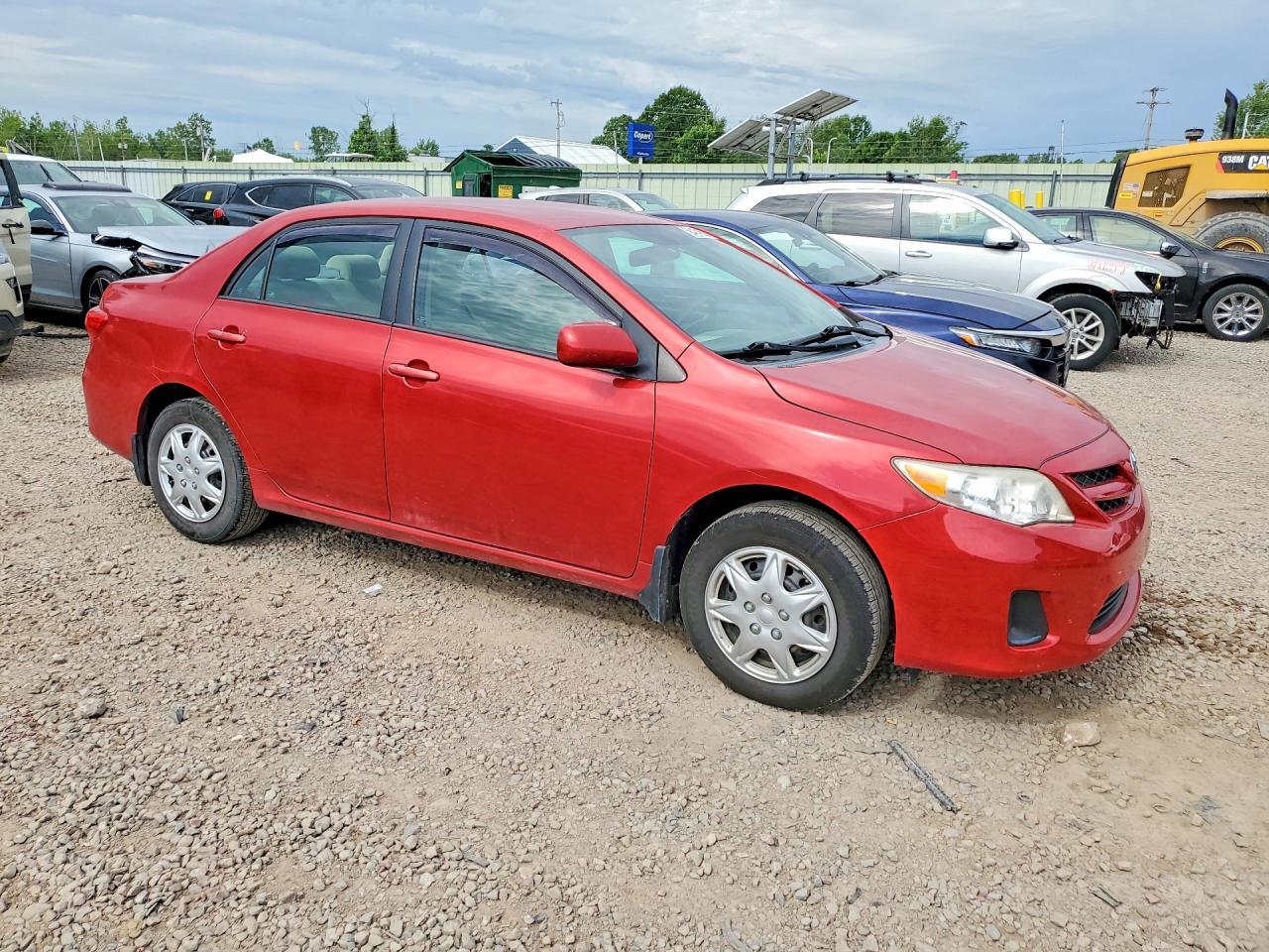 2011 TOYOTA COROLLA LE — Фото 4 из 12