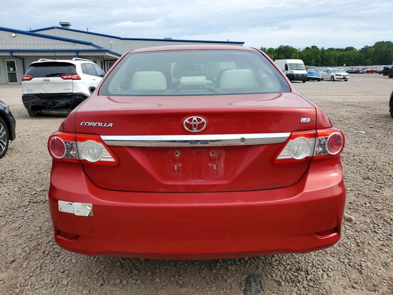 2011 TOYOTA COROLLA LE — Фото 6 из 12