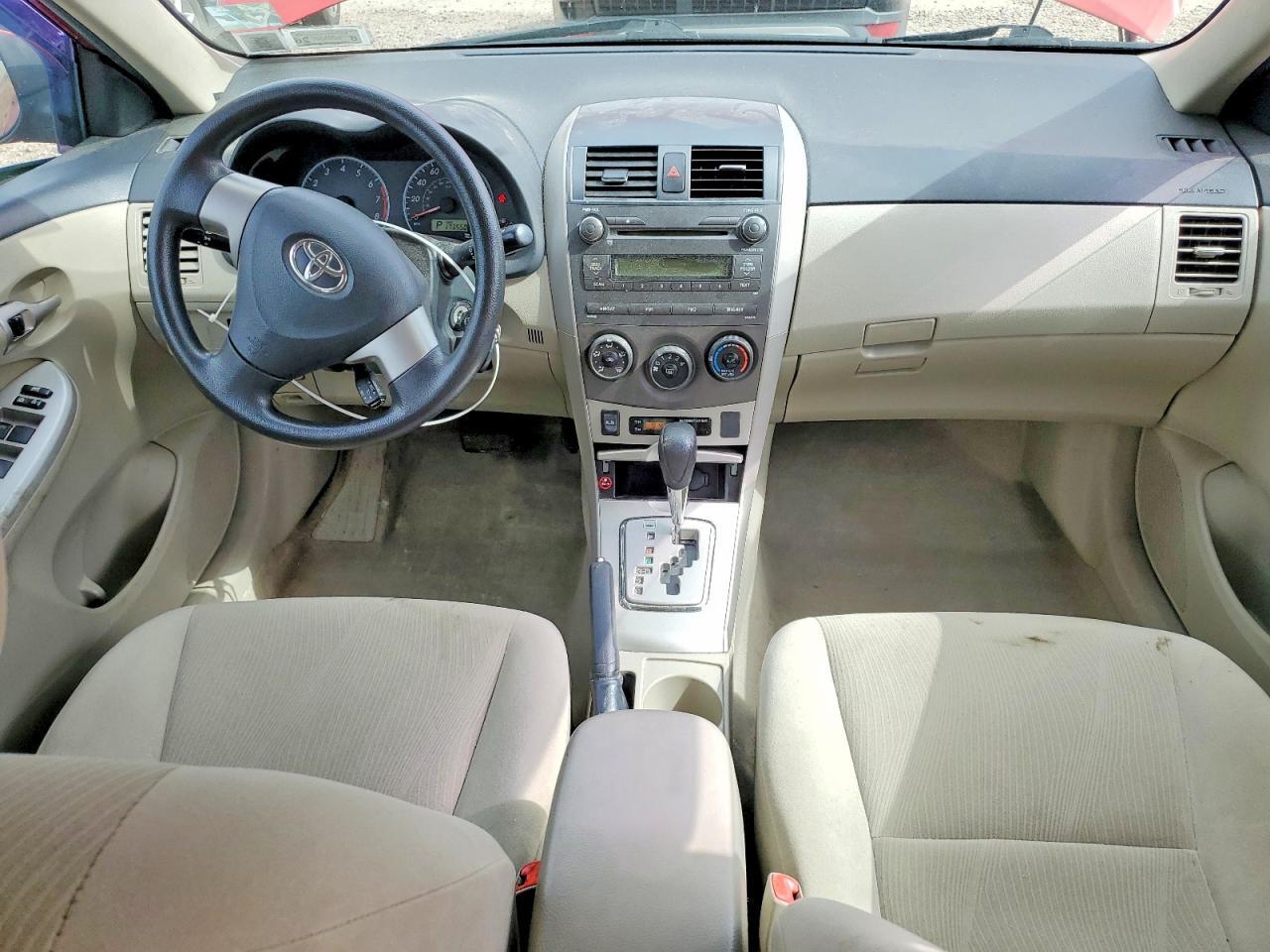 2011 TOYOTA COROLLA LE — Фото 8 из 12