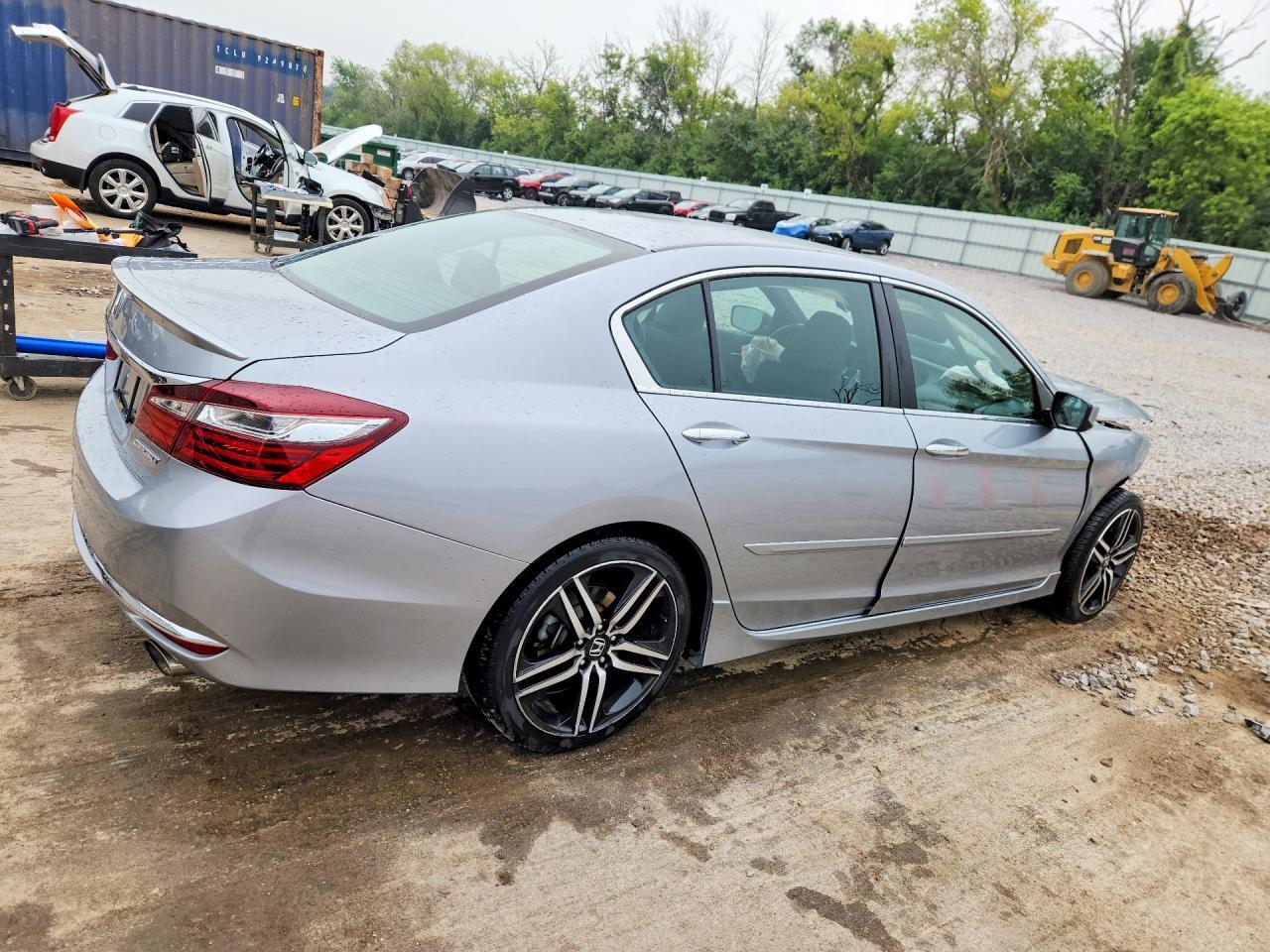 2017 HONDA ACCORD SPORT — Фото 3 из 13