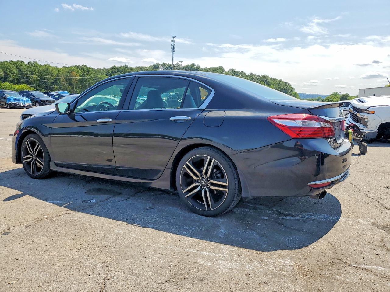 2017 HONDA ACCORD SPORT — Фото 2 из 12