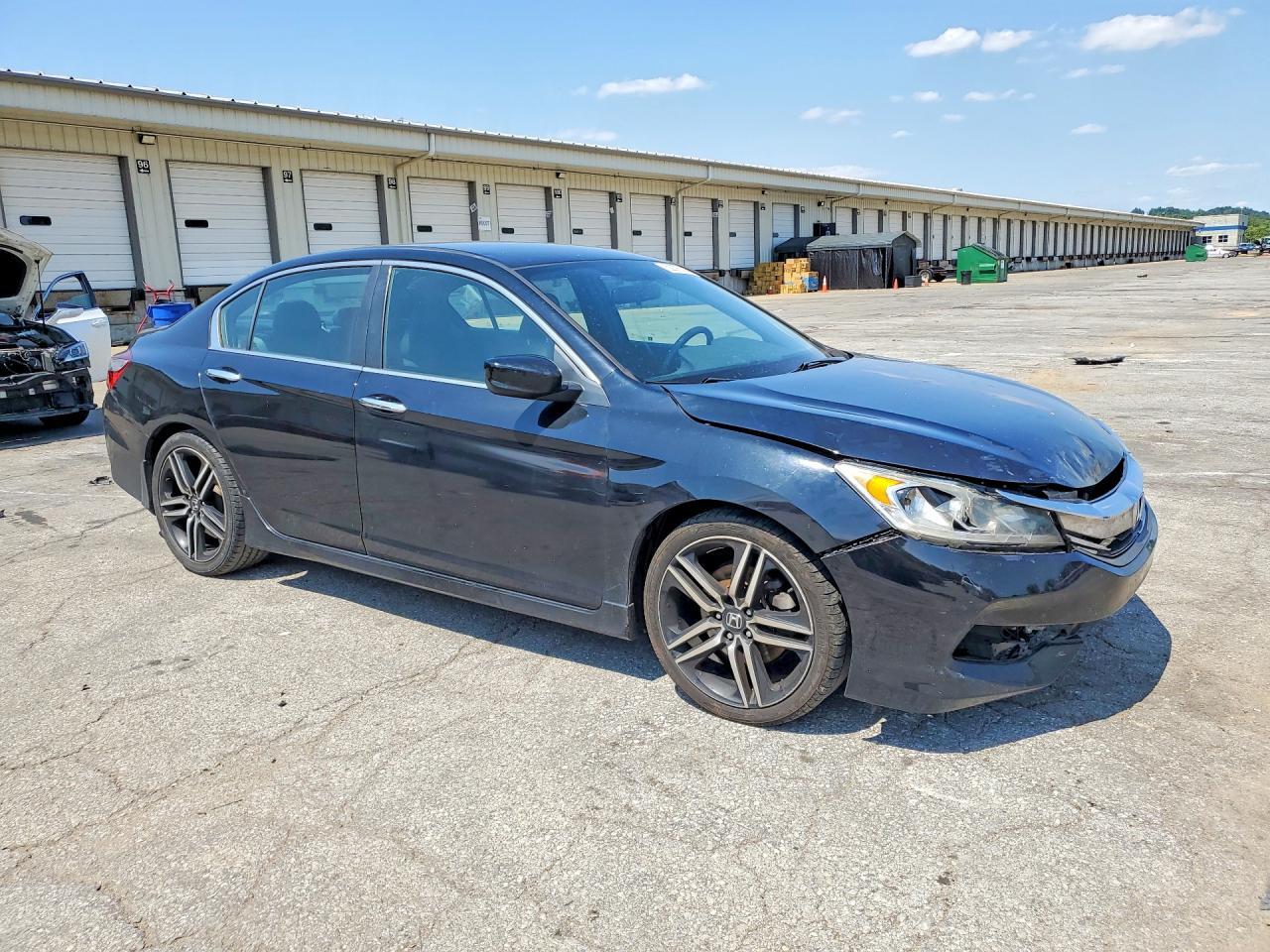 2017 HONDA ACCORD SPORT — Фото 4 из 12