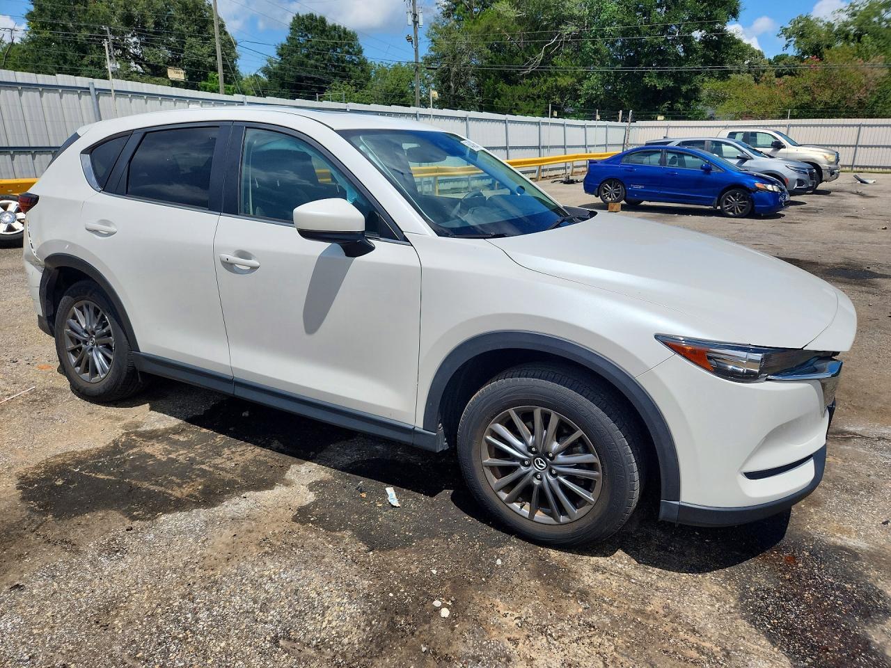 2021 MAZDA CX-5 TOURING — Фото 4 из 13