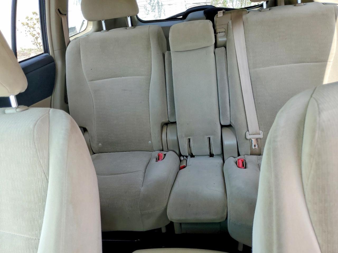 2011 TOYOTA HIGHLANDER BASE — Фото 10 из 13