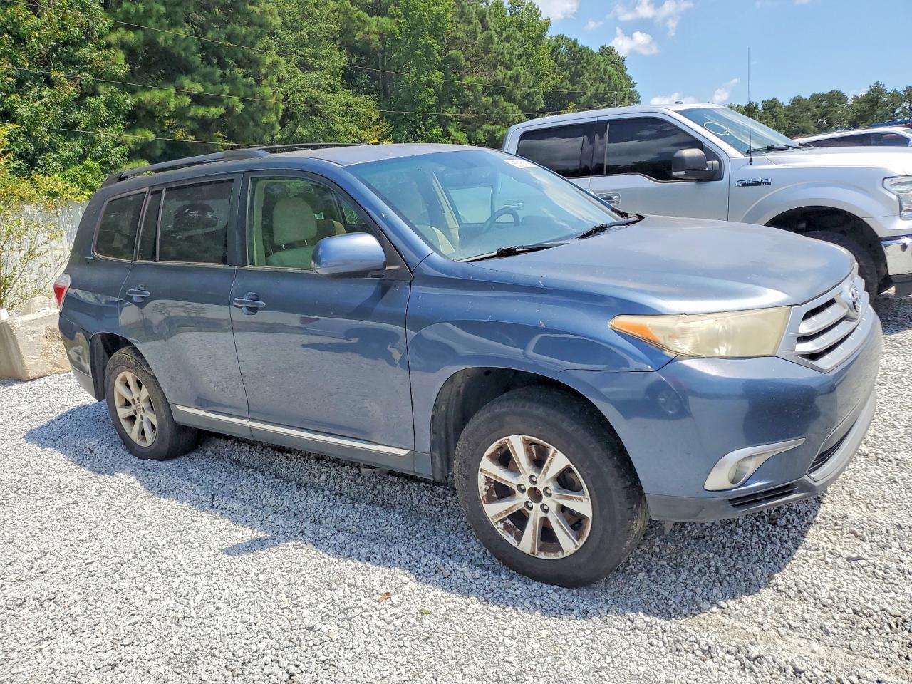 2011 TOYOTA HIGHLANDER BASE — Фото 4 из 13