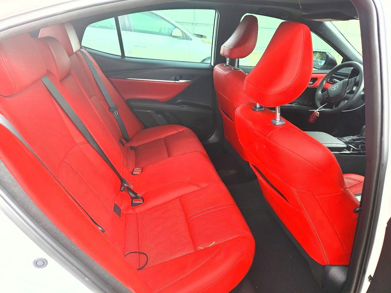 2025 TOYOTA CAMRY XSE — Фото 10 из 12