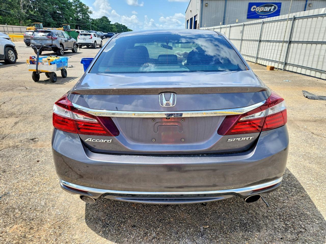 2017 HONDA ACCORD SPORT — Фото 6 из 12