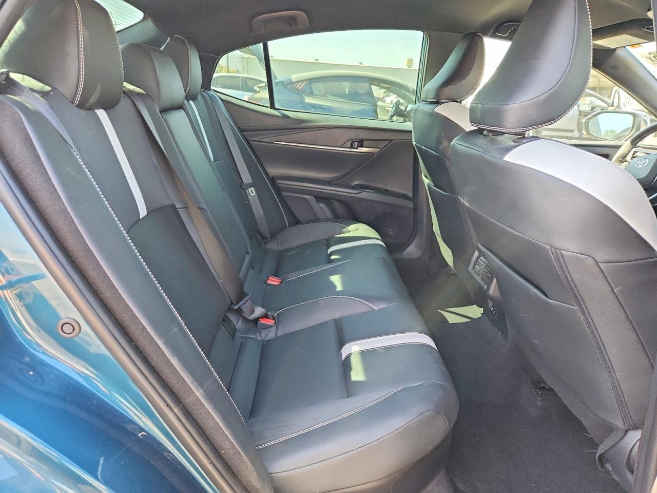 2025 TOYOTA CAMRY SE — Фото 10 из 13